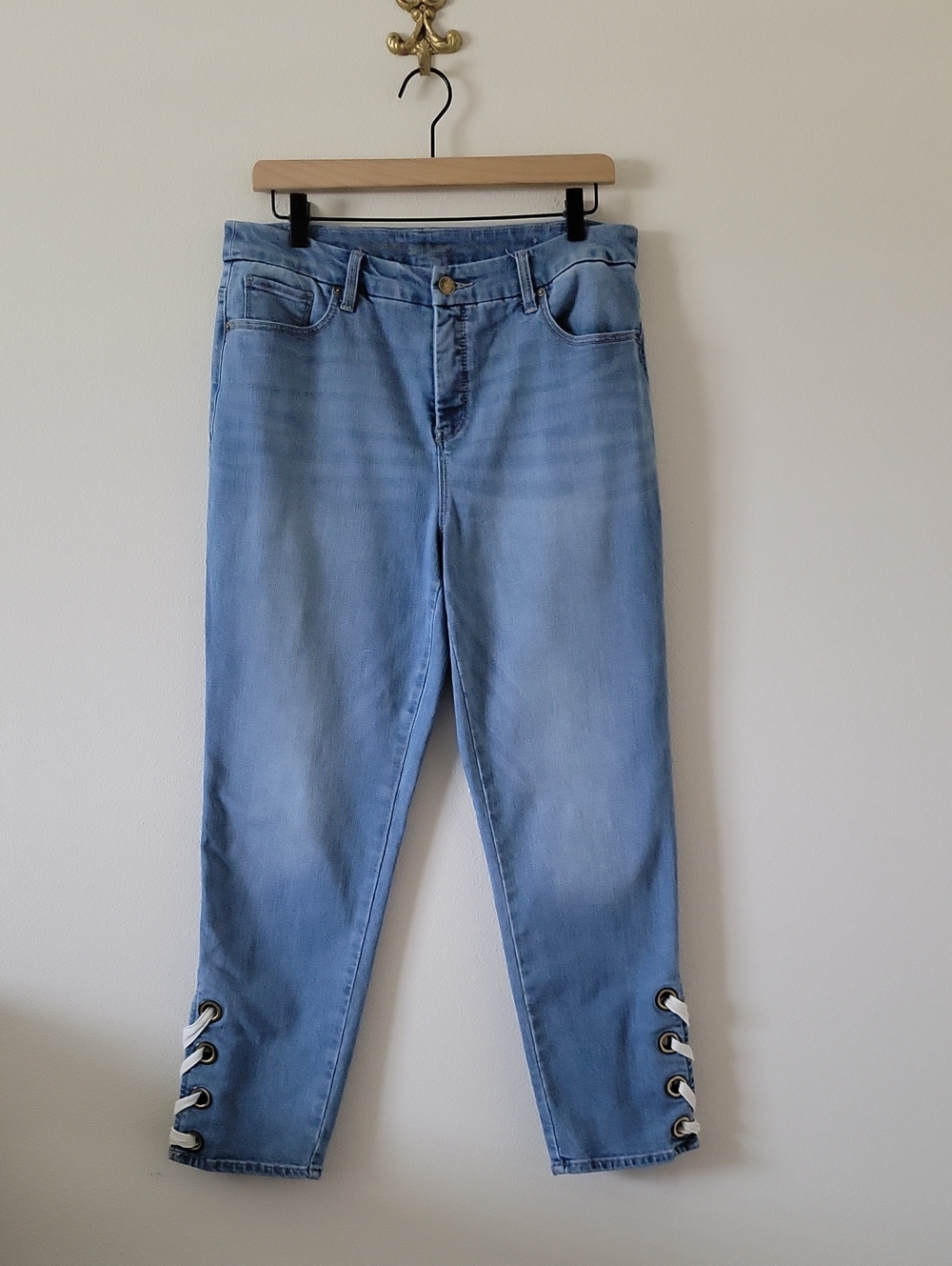 Chico's So Slimming Girlfriend Slim Leg Lace-up Ankle Jeans Size 10